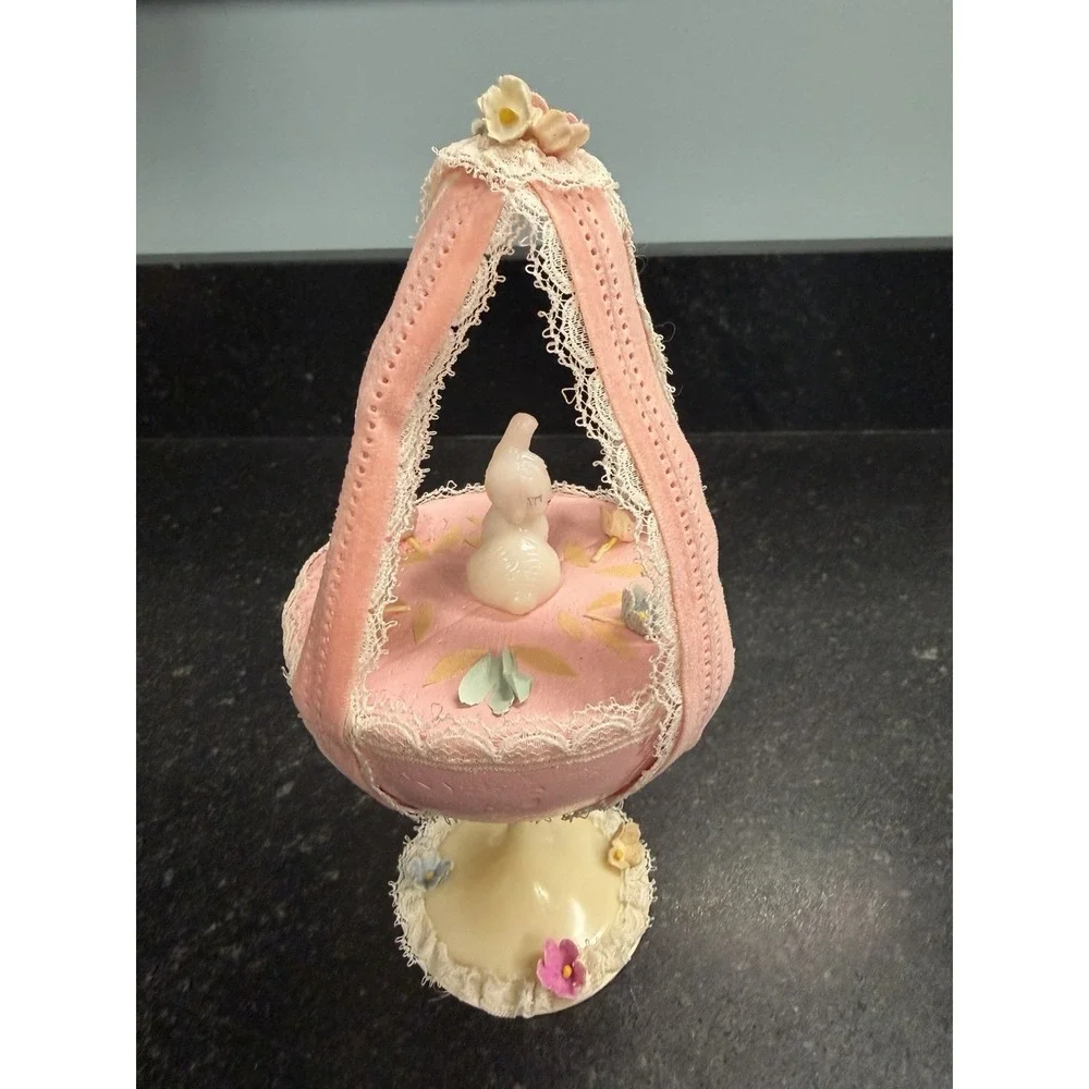 Vintage‎ Easter Bunny Diorama Velvet Lace Pedestal Display 7.5